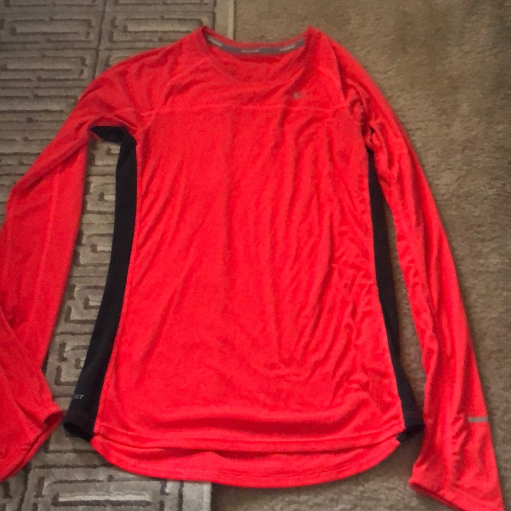 bright pink nike workout top